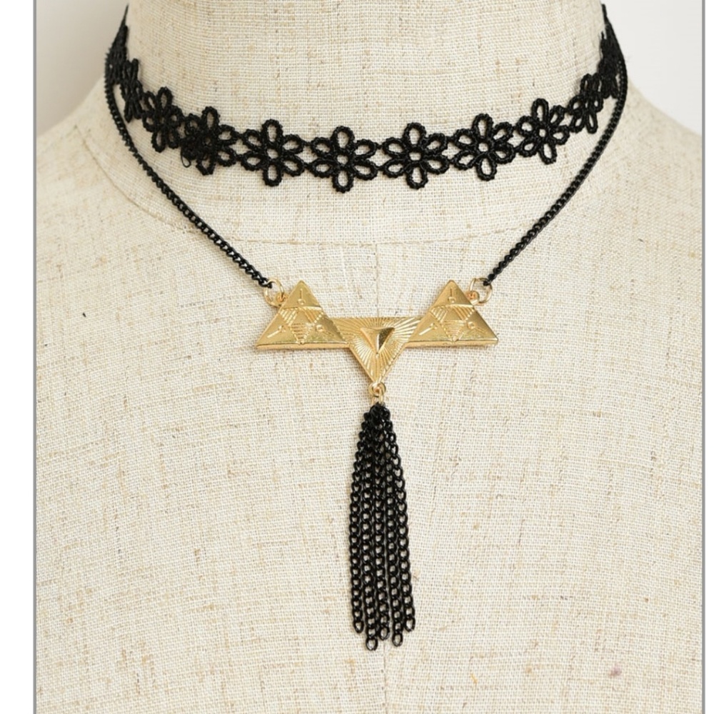 PRICE DROP! Black & Gold Tassle Choker!
